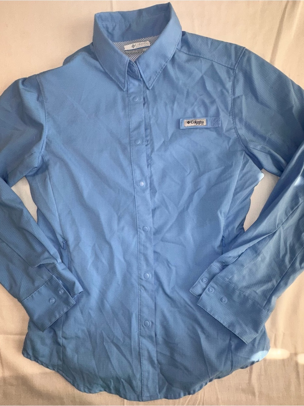 Columbia Women Light Blue Long Sleeve Button-Down Performance Fishing Shirt